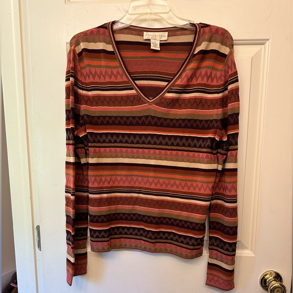 Vintage Doncaster Striped Rayon Knit V-Neck Pullover Sweater Stretchy Size Med